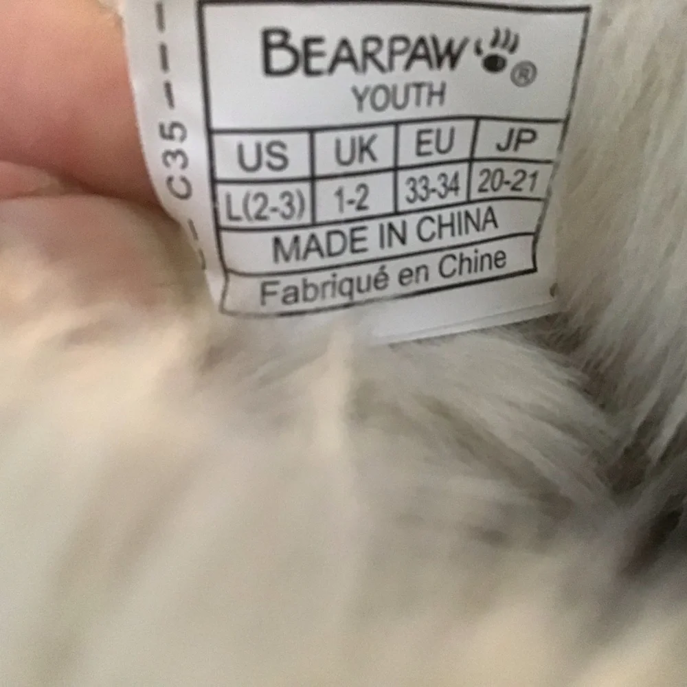 Bearpaw “Kingsley” Youth booties.